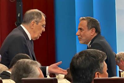  عراقچی در گفت‌و‌گو با لاوروف: تهران در مسیر گفت‌و‌گو با واشنگتن برای رسیدن به توافق عادلانه جدی است