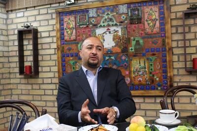  شکاف میان روحانیت از کجا آغاز شد؟ / جناح بندی های سیاسی حول روایت های اقتصادی / از «معجزه دهه ۴۰» تا «تله تحریم»