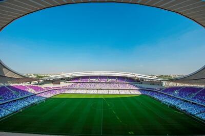  عکس| خبرسازی یک زن در ورزشگاه اماراتی