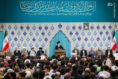  قرآنی شدن حسینیه امام خمینی در محضر رهبر انقلاب/ قرائت قرآن توسط قاریان ممتاز کشور در نخستین روز از ماه رمضان+ فیلم