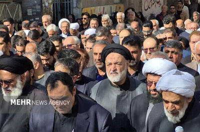  تشییع پیکر محمد قمی در پاکدشت/ وداع مردم با نماینده پیشین مجلس