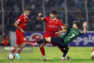  شکست پرسپولیس برابر خیبر در نیمه اول/ سرخپوشان همچنان در بحران نبردن