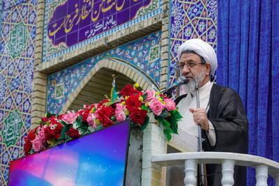  امام جمعه کرمان: نیروهای مسلح در آفند و پدافند آماده‌اند