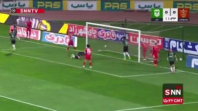  گل اول خیبر خرم آباد به پرسپولیس توسط احسان حسینی در دقیقه ۱۱ / پرسپولیس ۰ - ۱ خیبر خرم آباد