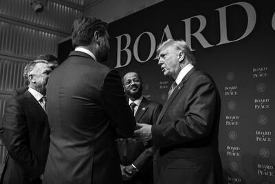  وزیر خارجه عمان در کنار ترامپ ، ونس و ویتکاف