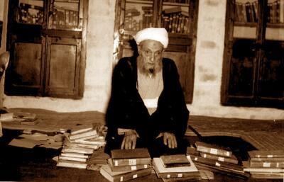  مروری بر خدمات مردی که تا ۹۳ سالگی نوشت و نسخه‌شناسی کرد