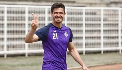  غیبت وریا غفوری در تمرین استقلال / پای اختلاف با ساپینتو در میان است؟