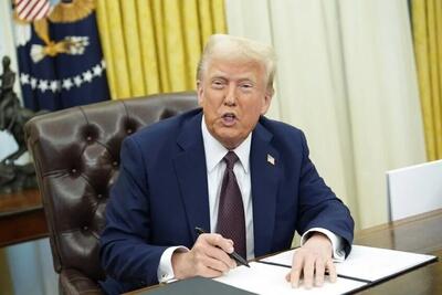  ترامپ : پنتاگون پرونده های مربوط به اشیا پرنده و حیات فرازمینی را منتشر کند