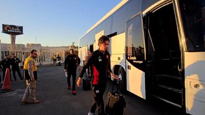  ورود کاروان پرسپولیس و خیبر به ورزشگاه