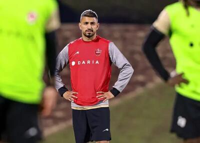  یک مهاجم پرسپولیس از لیست خط خورد