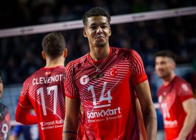  لیگ قهرمانان شگفت‌زده از درخشش آقای سوپراستار