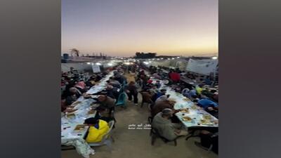  افطار آوارگان فلسطینی در اردوگاه المغازی غزه + فیلم