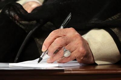  پیام تسلیت رهبر انقلاب در پی درگذشت برادر حجت‌الاسلام قمی