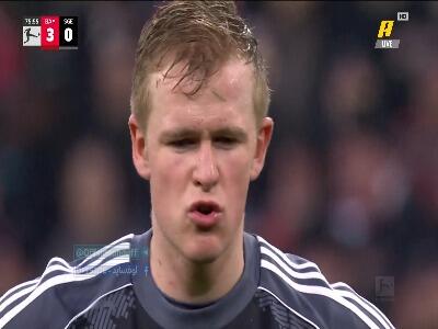  گل اول آینتراخت به بایرن مونیخ توسط برکاردت از روی نقطه پنالتی