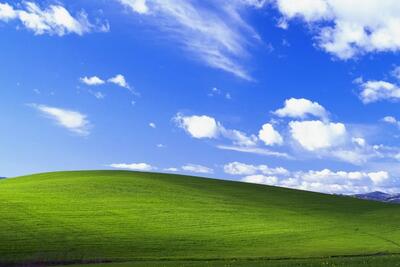  ۳۰ سال بعد، والپیپر نمادین ویندوز XP چه شکلی شده است؟