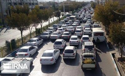  بنر نصب شده در شهر یزد با لوگو شبکه منوتو!