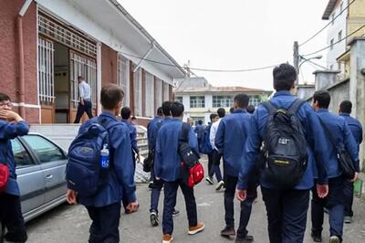  اکران فیلم خشن در یک مدرسه تهران جنجال به پا کرد