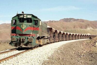  افزایش ۴۸۰۰ قطار باری؛ بارگیری و تخلیه ۲۳۳ هزار تُن کالا طی ۱۰ ماهه امسال راه‌آهن زاگرس