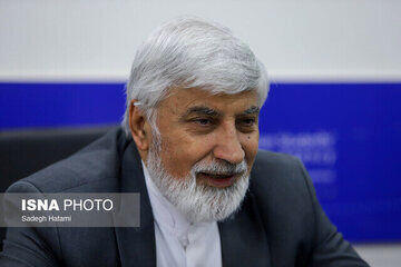  ترقی: زدن ناو آمریکایی‌ها برای ما از آب خوردن هم راحت‌تر است/ یمنی‌ها با آن همه مشکل راحت به ناو آمریکا آسیب زدند