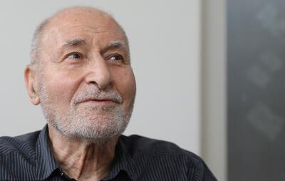  وقتی به شهید رجایی پیشنهاد نخست‌وزیر داده شد هر دوی ما خندیدم و گفتیم مگر ما این کاره‌ایم؟!