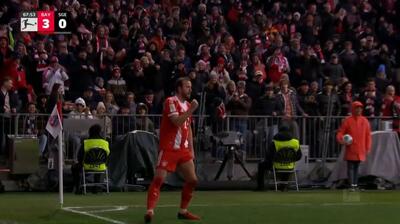  گل سوم بایرن مونیخ به اینتراخت فرانکفورت (دبل هری کین)