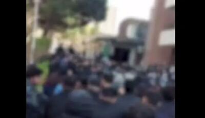  تجمع اعتراضی دانشجویان در دانشگاه‌های شریف و امیرکبیر/ ورود عده‌ای از نیروها به داخل دانشگاه