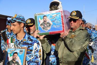  برگزاری مراسم تشییع پیکر شهید خلبان فیروزمند در پایگاه هوایی نوژه