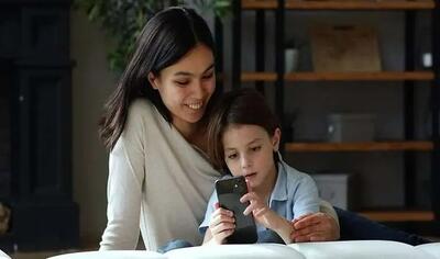  چگونه کودکان را از فضای مجازی دور کنیم؟ [راهنمای والدین]