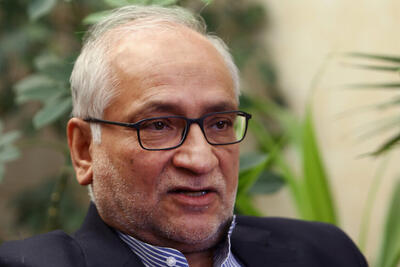  دیپلماسی زیر سایه ناوها