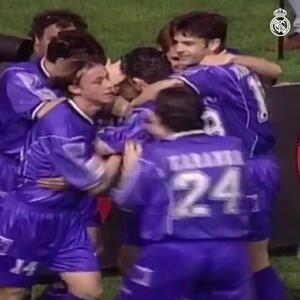  ویدئو نوستالوژی: بازخوانی یک گل جادویی پس از ۲۸ سال - پارس فوتبال