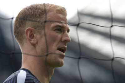  دروازه‌بان قدرنادیده‌ای که مسی و رونالدینیو مقابلش زانو زدند! - پارس فوتبال