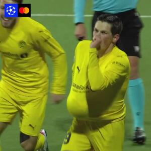  ویدئو: سکوهای لرزان و شب آتش‌بازی گل‌ها در پلی‌آف - پارس فوتبال