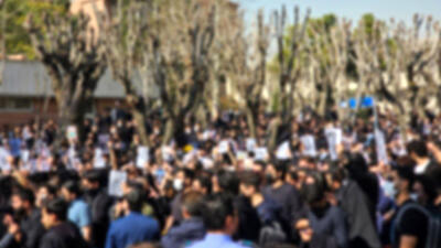  فیلم / دانشجویان درگذشت جان‌باختگان دی‌ماه را گرامی داشتند که به درگیری کشیده شد!