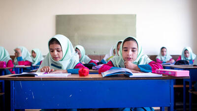  بیشتر از ۳۰۰ مدرسه با یک دانش آموز داریم/  بیش از ۳۰ هزار دانش‌آموز واجب‌التعلیم خارج از کشورند + فیلم