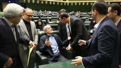  صندلی مسعود پزشکیان به چه کسی می رسد؟