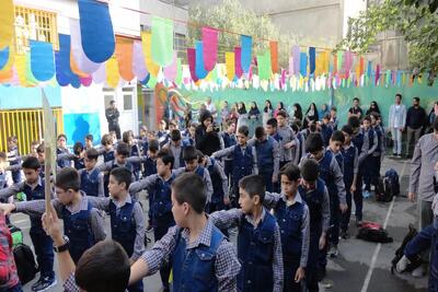  کاهش نرخ بازماندگی و ترک تحصیل متوسطه‌ها