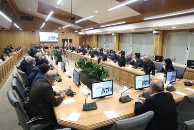  هشدار صادرکنندگان خراسان رضوی به التهاب آفرینی بانک مرکزی در بازار ارز