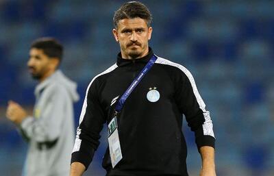  وریا غفوری هدایت تمرین امروز استقلال را برعهده گرفت