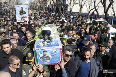  تشییع پیکر مطهر خلبان شهید «مهدی فیروزمند» بر شانه‌های مردم تبریز +فیلم