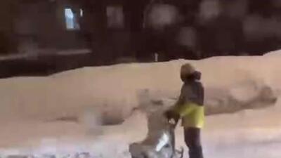  اهالی مسکو در هنگام بارش برف از وسایل حمل و نقل دیگری استفاده می‌کنند