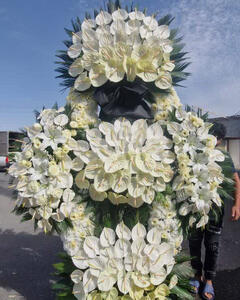  خرید تاج گل فوری