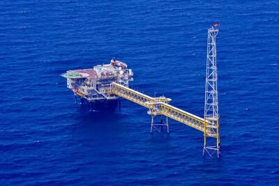  تمرکز عراق بر توسعه میدان مجنون/ نفت آزادگان به جیب عراقی‌ها می‌رود؟