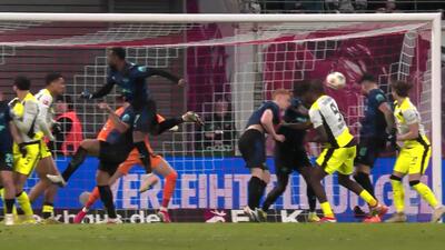  گل اول دورتموند به لایپزیش (گل به خودی)