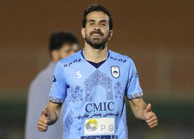  ضربه سنگین یک خودی به صدرنشین لیگ