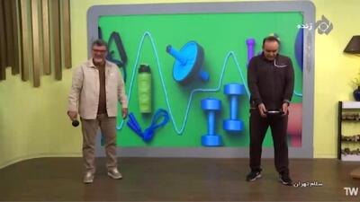  انجام چند حرکت ساده ورزشی با استفاده از دمبل + فیلم