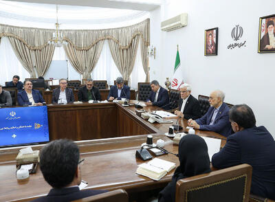  عارف: سیاست خارجی باید در خدمت مسائل داخلی کشور باشد