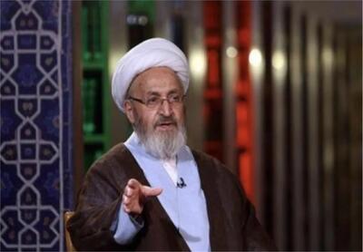  آینده روشن امت اسلامی در گروی تمسک صادقانه و عمل به دستورات قرآن است