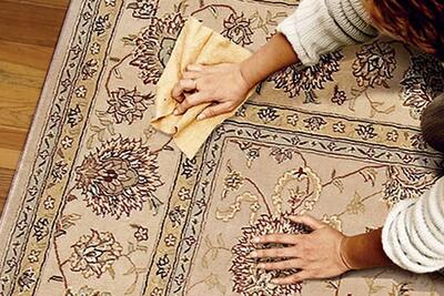  ۳ راهکار ساده برای برق انداختن فرش در خانه !