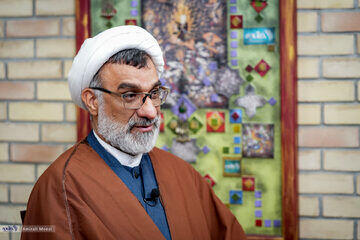  دبیرشورایعالی انقلاب فرهنگی: به ساز سنتور علاقه‌مندم/ روی موسیقی راک، متال و هوی متال و بلک متال و بلوز و جز مطالعه داشتم