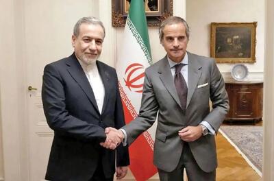  گفت‌وگوی تلفنی عراقچی و گروسی/ رایزنی درباره آخرین تحولات مرتبط با روند مذاکرات ایران و آمریکا/ تأکید بر اهمیت بهره‌گیری از مسیر گفت‌وگو به منظور پیشبرد روند مذاکرات